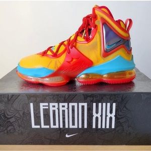 LUNEY TUNES SPACE JAM Lebron 19 brand new with Box size 9!!!